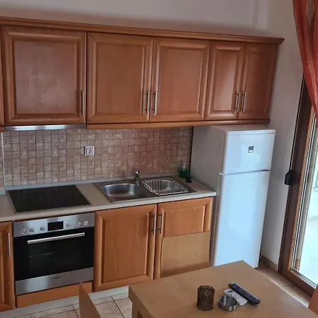 Loretta Maisonettes And Apartament