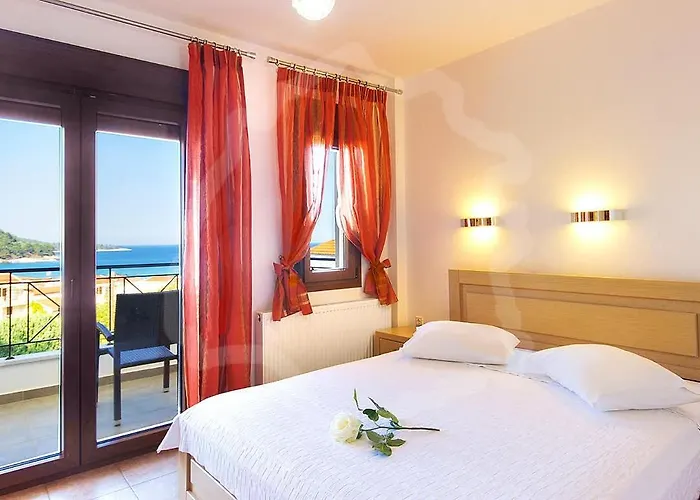 Loretta Maisonettes And Διαμέρισμα Χρυσή Αμμουδιά