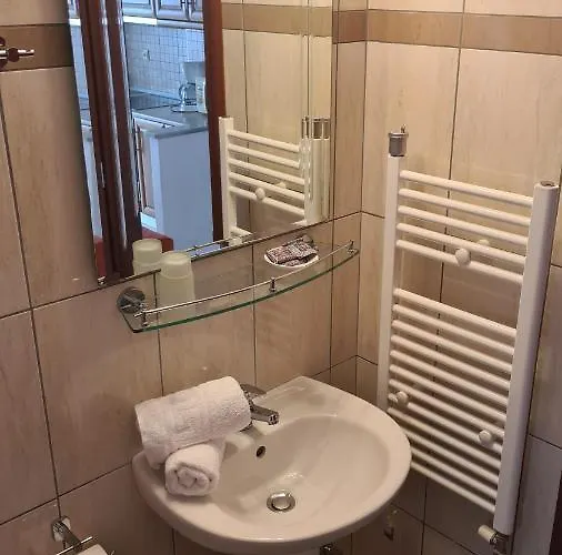 Loretta Maisonettes And Χρυσή Αμμουδιά